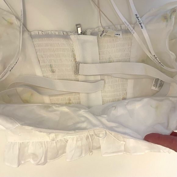 For Love & Lemons Abby Crop Top Blouse Small NWT Embroidered White Yellow Daisy - Picture 13 of 14